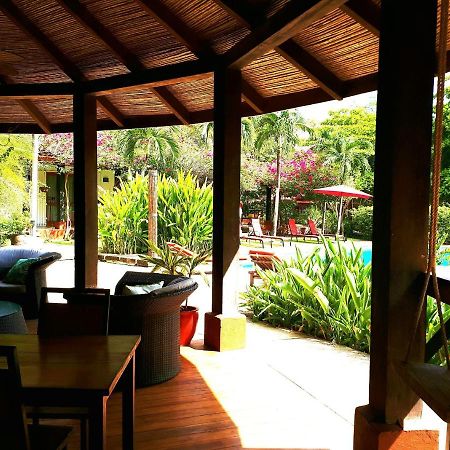 Casa Mapache Hotel Tamarindo Buitenkant foto