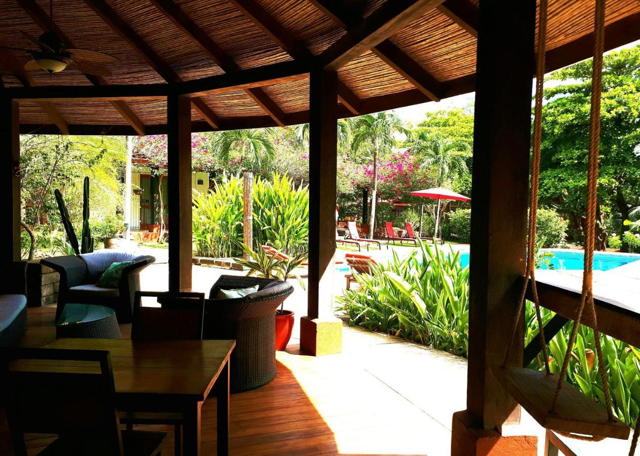 Casa Mapache Hotel Tamarindo Buitenkant foto